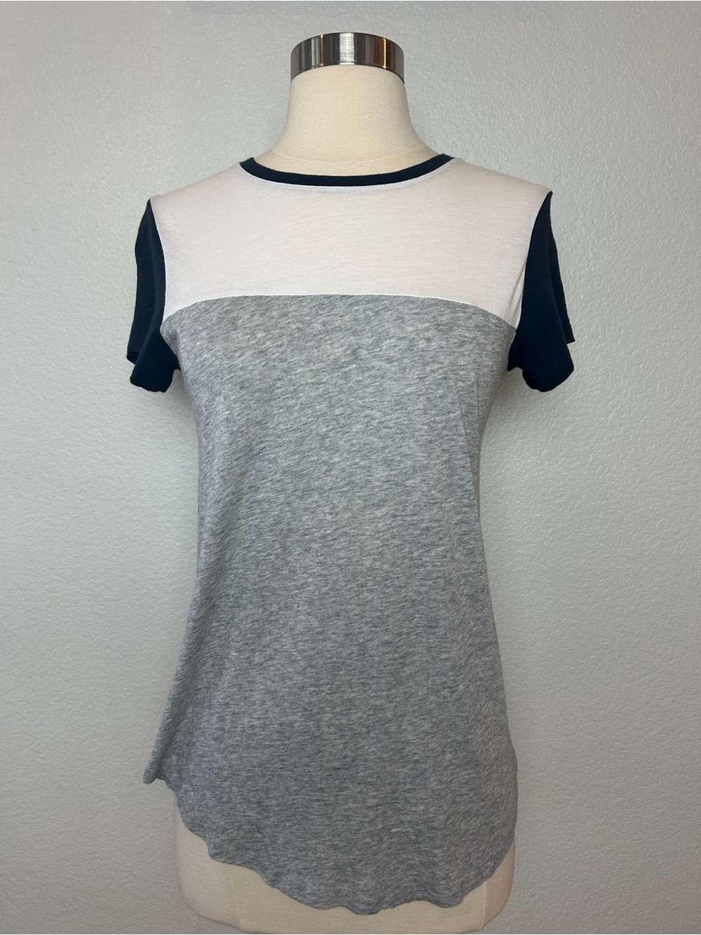 Vince Color Block T Shirt Women's XS Gray White Pima Cotton Crew Neck Basic